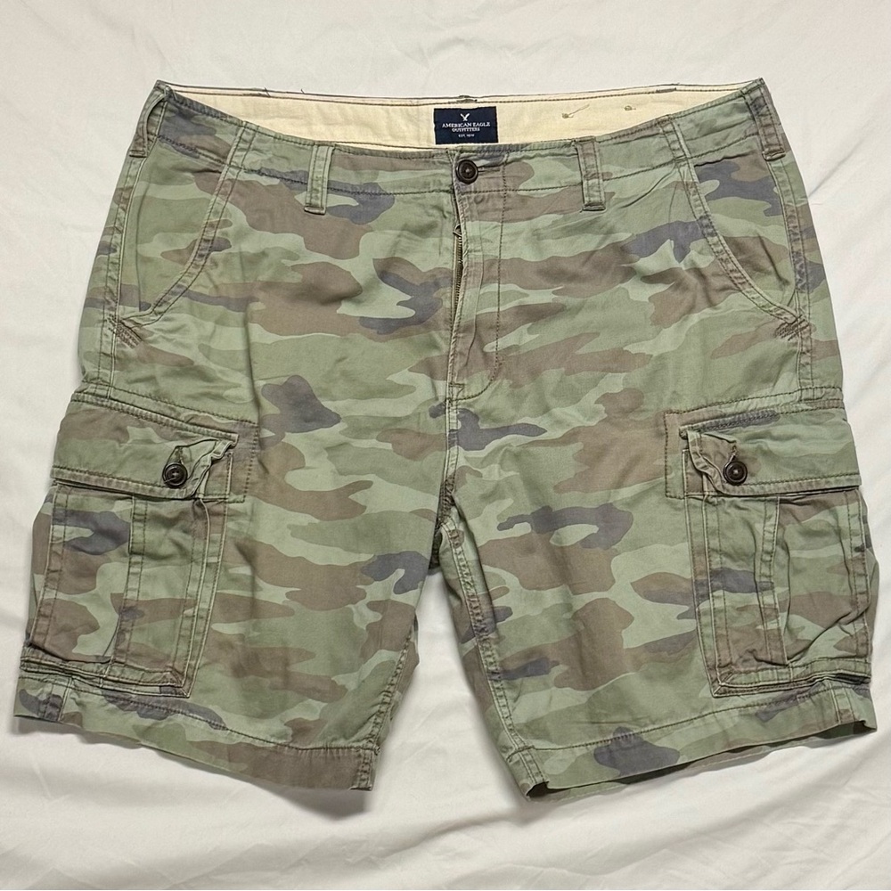 American Eagle Outfitters Men’s Camo Cargo Shorts - Green Brown